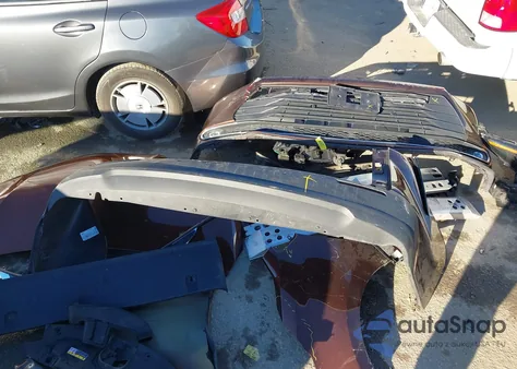 2021 Toyota Sienna Xle z USA, uszkodzony, nr VIN 5TDYRKEC0MS071712